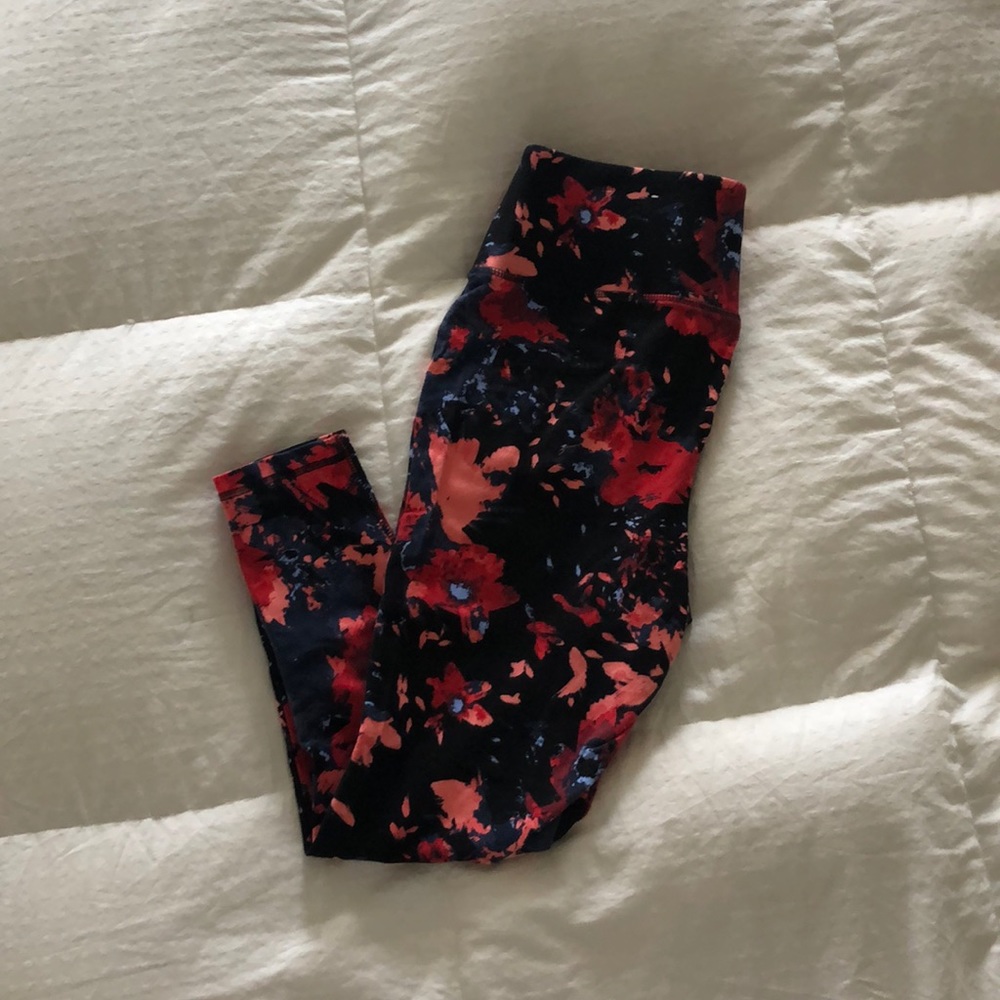 Crop workout pants